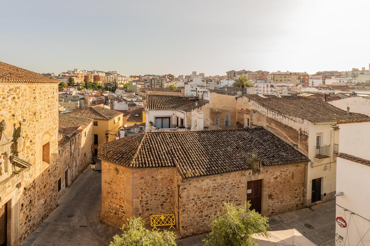Apartamentos El Patio Plaza Santa Clara Caceres Exterior photo